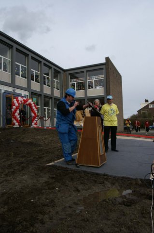 openingbasisschoolkareldegroteeindhoveneslevents38.jpg