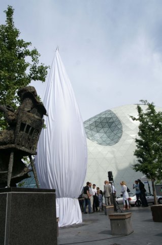 sculptuur_lichtdruppel_eindhoven_onthullingeslevents12.jpg