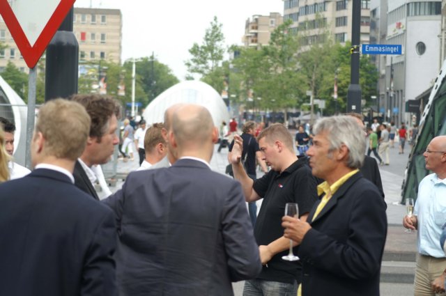 sculptuur_lichtdruppel_eindhoven_onthullingeslevents62.jpg