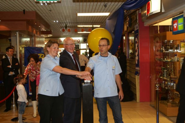 opening400eprimerawinkel_esl_eindhoven36.jpg