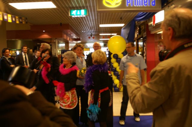 opening400eprimerawinkel_esl_eindhoven38.jpg