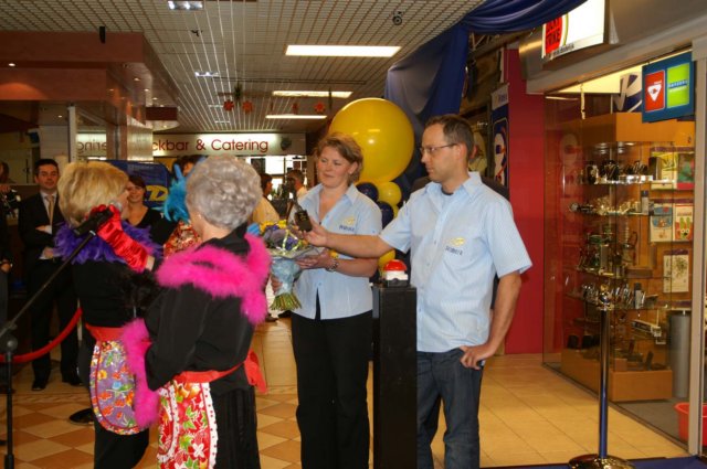 opening400eprimerawinkel_esl_eindhoven45.jpg