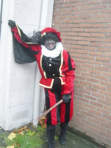 kledingverhuuresleindhovenzwartepiet12.jpg