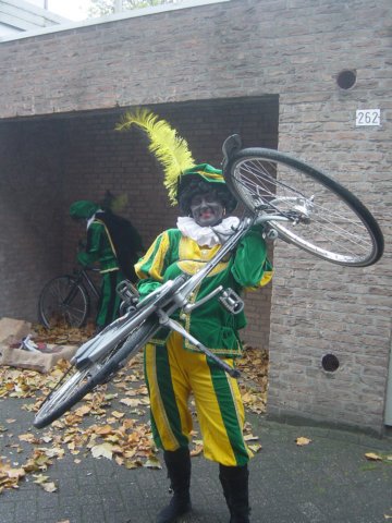 kledingverhuuresleindhovenzwartepiet55.jpg