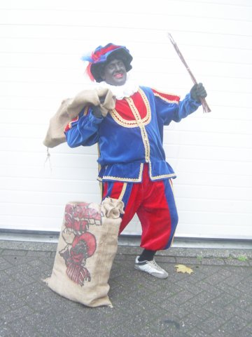 kledingverhuuresleindhovenzwartepiet56.jpg